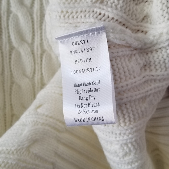 TCEC Sweater Off the Shoulder - Picture 4 of 5